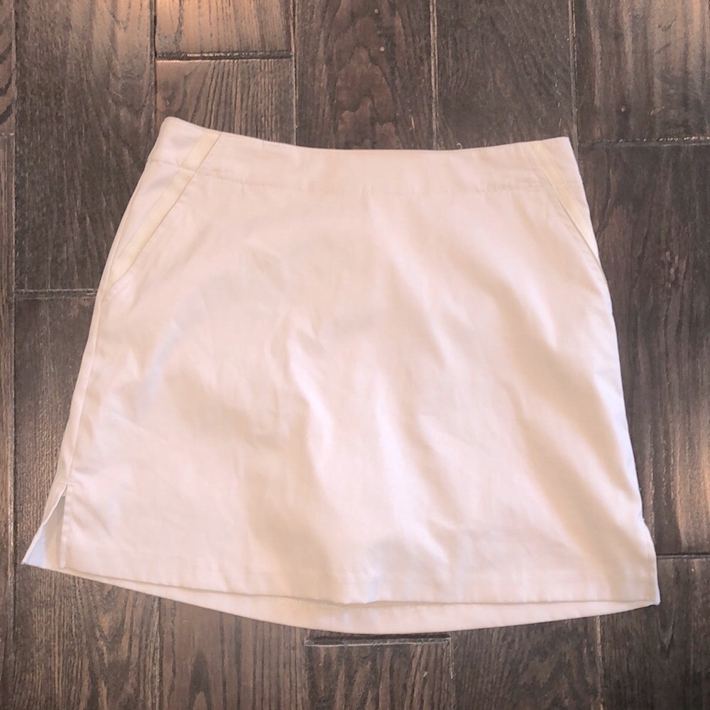Lady Hagan light tan tennis/golf  skirt with shorts underneath size  4